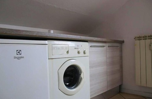 Melzo Apartment | Skyline Penthouse with AC