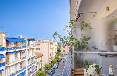 Beaulieu-sur-Mer Apartment | Spacious 2 Bedroom, Heart of Beaulieu w Parking