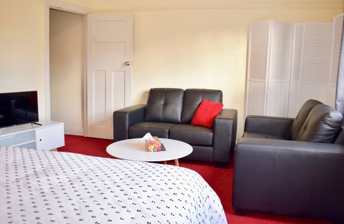 Haberfield Apartment | Spacious 3 Bed Apt in Vibrant Haberfield