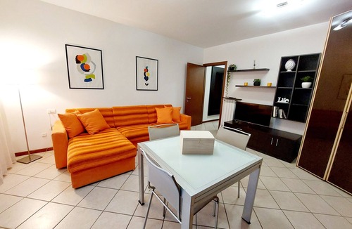 Gorle Apartment | Studio apartment-7 min from Bergamo, 10 min Orio (BY CAR)