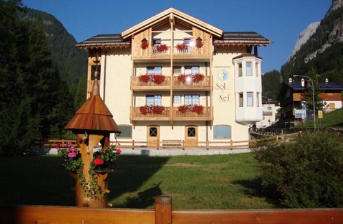 Rocca Pietore Apartment | Studio Apartment 'Appartamento Mono 3 - Marmolada' with Mountain View, Shared Garden and Wi-Fi