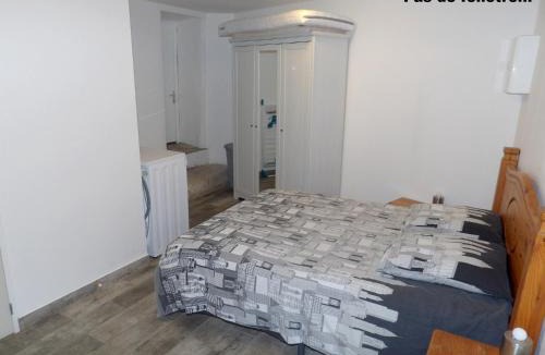 Eyguieres Apartment | Studio chez Steph
