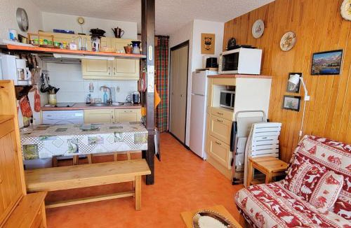 Saint-Michel-de-Chaillol Apartment | Studio Montagne 5 pers. - Terrasse Sud - Proche Commerces et Activités - FR-1-393-5