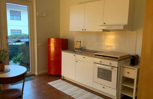 Lurate Caccivio Apartment | Studio with garden