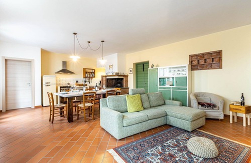 Ponte Buggianese House | Stunning home in Ponte Buggianese
