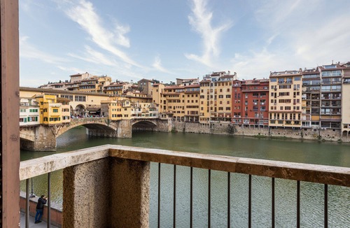 San Giovanni Apartment | Stunning Ponte Vecchio by Mmega
