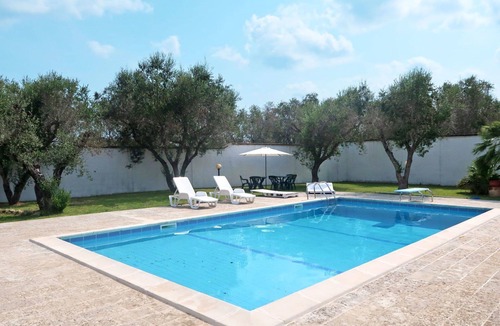 Martignano Villa | Stunning private villa for 6 guests with private pool, A/C, WIFI, TV, terrace and pets allowed