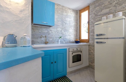 La Ciaccia House | Stunning private villa for 10 guests with A/C, WIFI, TV and patio