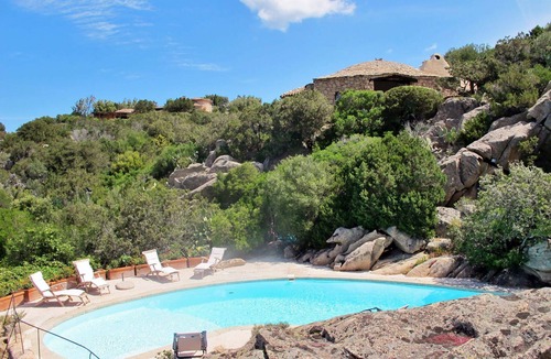 Porto Cervo Villa | Stunning private villa for 6 guests with A/C, private pool, WIFI, TV, terrace and pets allowed