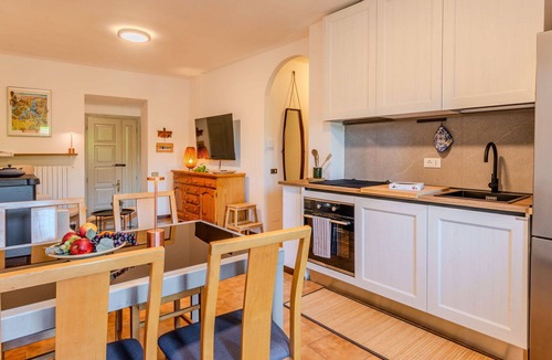 Dervio House | Stunning private villa for 8 people with WIFI, TV, patio, pets allowed and panoramic view