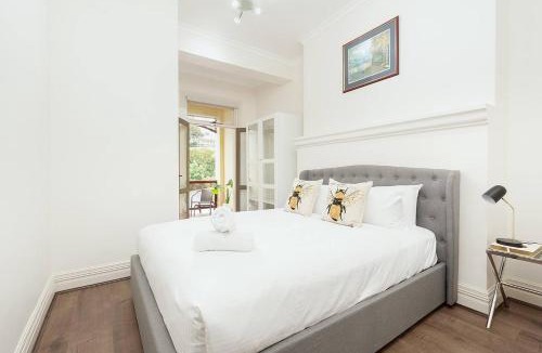 Millers Point Apartment | STUNNING SYDNEY HOME 11