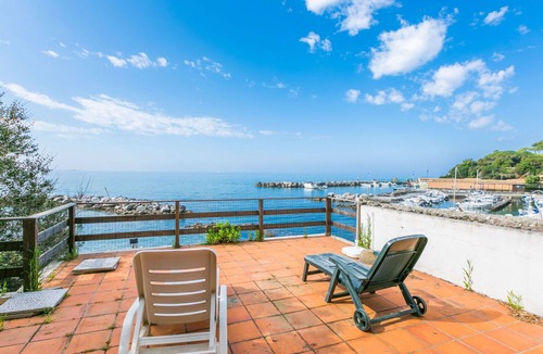Castiglioncello Villa | Stunning villa for 6 guests with A/C, WIFI, TV, terrace and pets allowed