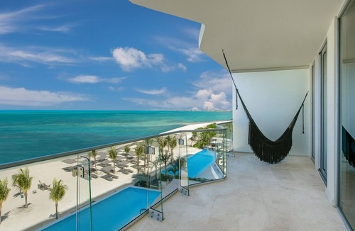 Downtown Cancun Hotel | Stylish Beachfront Stay with Marina, Swimming Pool, Spa & Golf Nearby