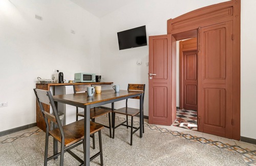 Assemini Apartment | Suite 8 Argento with Private Terrace and Hot Tub