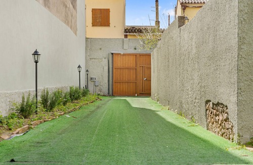Assemini Apartment | Suite 8 Argento with Private Terrace and Hot Tub