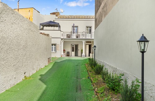 Assemini Apartment | Suite 8 Argento with Private Terrace and Hot Tub