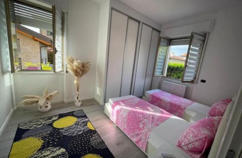 Mozzate Apartment | Summer house