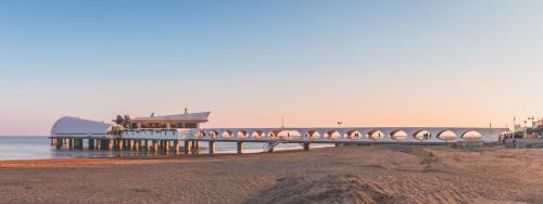 Lignano Sabbiadoro Apartment | Sunny first-fFloor beachside retreat