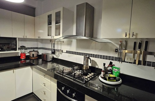 Punta Negra House | Surfers Paradise - Casa Caro MBI