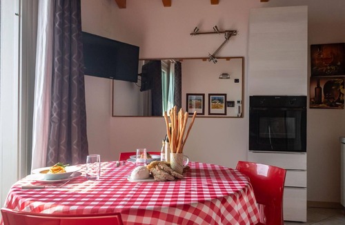 Parzanica Apartment | Terrazza a Lago - two-room apartment with terrace and swimming pool