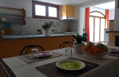 Santa Giusta Apartment | Tra Mare e Monti Appartamento in Campagna