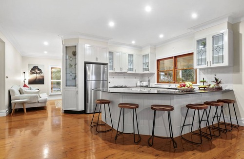 Sydney House | Tranquil Retreat-Scenic Views house in Grose Vale