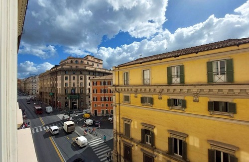 Rione II Trevi Apartment | TreasureRome - Spanish Steps Family Home