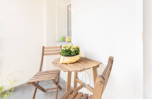Langhe and Roero Apartment | TrifulHouse Holiday Apartments, Unit 3. Alba historical city center