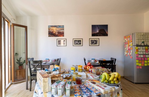 Jerzu Apartment | Triple room with private bathroom
