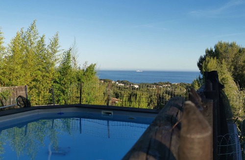 Sausset-les-Pins Ski Chalet | Typical, fully-equipped chalet on secure property with Mediterranean sea view.