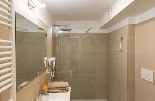 Lomazzo Apartment | Urban Loft NExT to Como - Milano