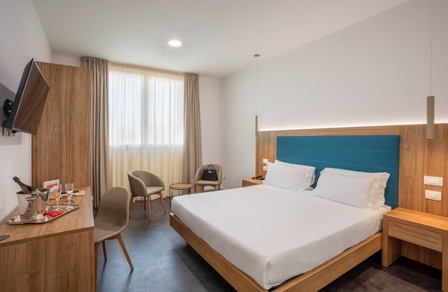Ancona Hotel | V Hotel