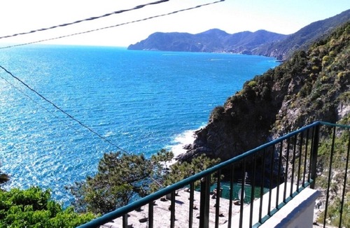 Corniglia Apartment | Vacation home with excellent sea view