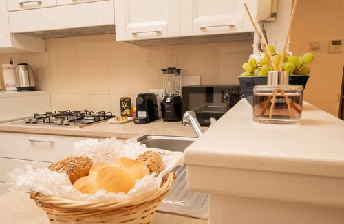 Sallustiano Apartment | Valenziani Luxury - 3BDR - Central Rome (WiFi-AC)