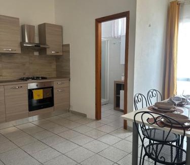 San Giovanni Apartment | Veranda Privata e BBQ -Comfort Moderno per 4 La Caletta