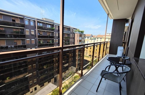 Zona Solari Apartment | Via Foppa 7 – Ampio trilocale
