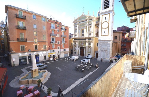 Old Town Apartment | VIEUX NICE BALCONY CATHEDRAL VIEW/AC/WIFI