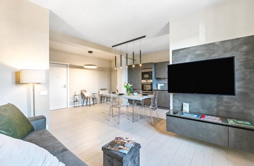 Salo Apartment | Viktor Salò | 100m from Lake & Center, Salò, Italy