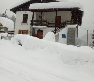 Chiusa di Pesio Villa | Villa Angela primo piano appartamento