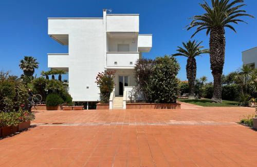 Torre a Mare Villa | Villa Antonia sul mare con piscina Torre a mare (Bari)