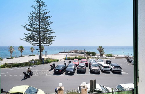 Bordighera Villa | Villa 'Capriccio' with Sea View, Private Terrace and Private Garden