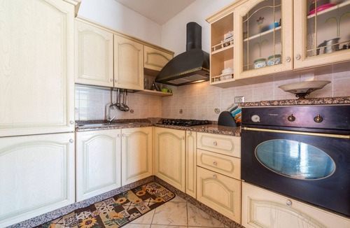 Terra Mala Villa | Villa 'Chiara' with Mountain View, Wi-Fi and Air Conditioning
