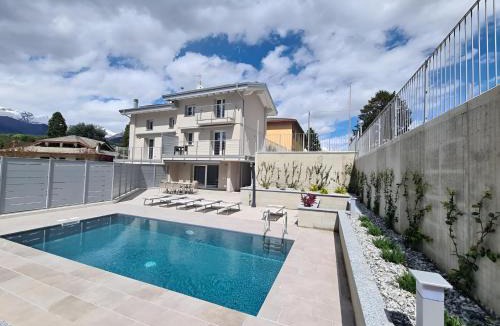 Colico Piano House | VILLA CLAUDIA WITH PRIVATE POOL