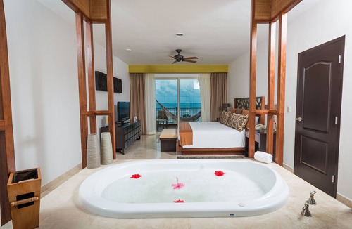 Playa Mujeres Resort | Villa del Palmar Cancun Luxury Beach Resort & Spa