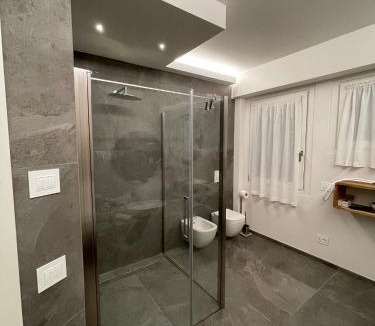 Gardone Riviera Apartment | Villa Elvira