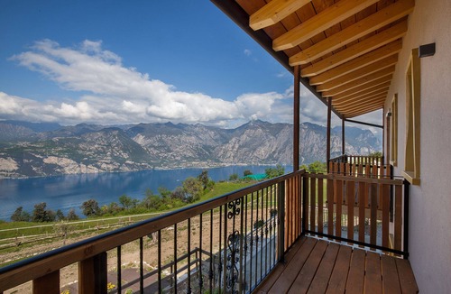 Malcesine Villa | Villa Faigolo-With lake view