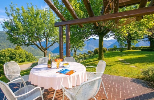 Cerano d'Intelvi Villa | Villa Il Castagno, Cerano d'Intelvi, Italy
