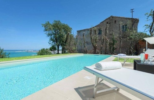 Palombina Nuova Villa | Villa Krizia - Five Bedroom Villa, Sleeps 12