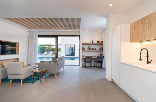 Carrozziere Villa | Villa La Isla with private pool - My Rental Homes