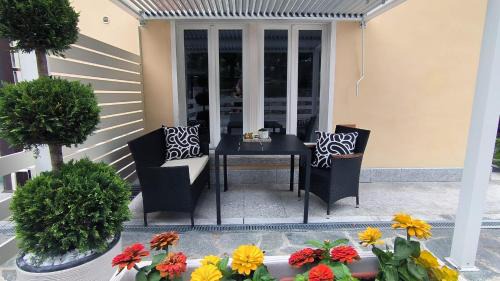 Arona Apartment | Villa Marchesa